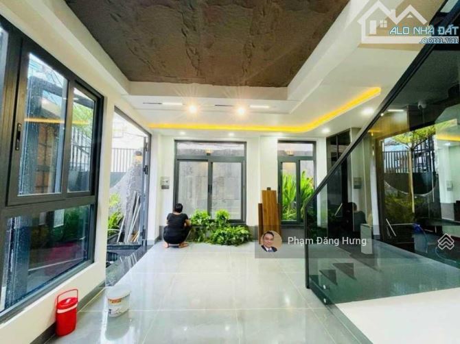 Tòa nhà văn phòng  2 MT Cộng Hòa - Quách văn Tuấn, (8.5x33m), 1 hầm,4 tầng,St 120 tỷ - 1