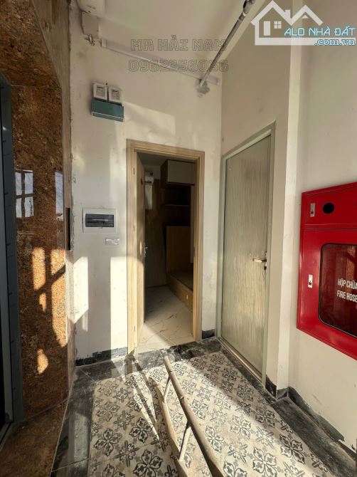 CCMN Võ Thị Sáu DT 60m2 - 12 căn hộ dòng tiền cao - Thang máy xịn ngõ đẹp Giá 12,8 tỷ CTL - 1