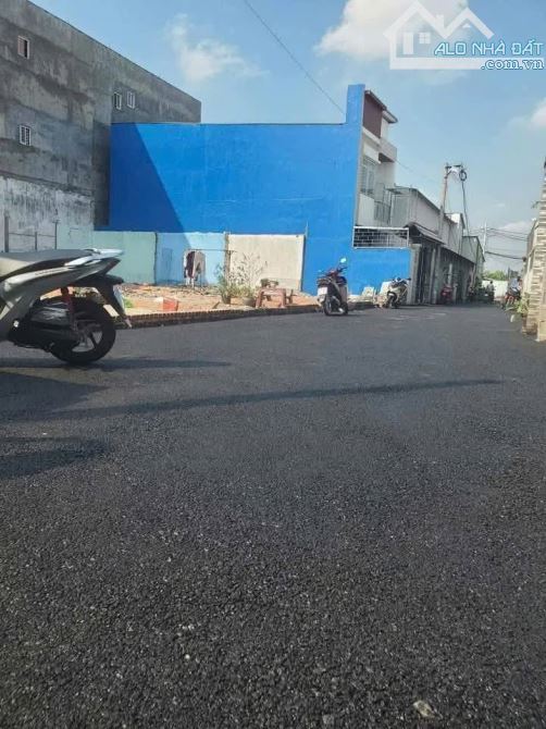 Bán lô đất gần chợ đầu mối 85m2- giá chỉ 1 tỷ 650 triệu - gọi cho em xem đất - 1