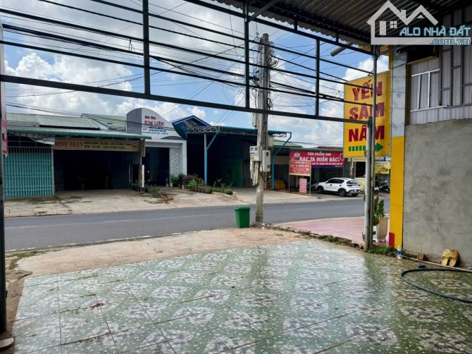Bán nhà 332m2 tại thị trấn Nam Ban, mặt tiền đường tỉnh ĐT 725. Khu vực kinh doanh xầm uất - 1