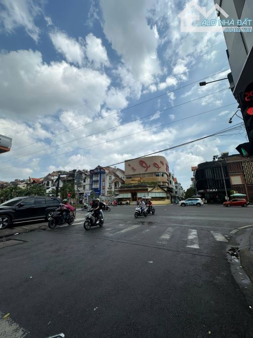 Vip Nhất Khu Vực! Toà CHDV Ngay Co.op Mart Phan Xích Long - Vị trí đắc địa, giá tốt nhất! - 1