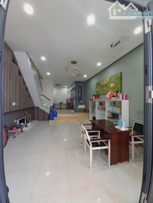 Bán nhà hiện đại hẻm 4 nhật tảo gần cầu đầu sấu hưng lợi giá 2,899 tỷ - 1