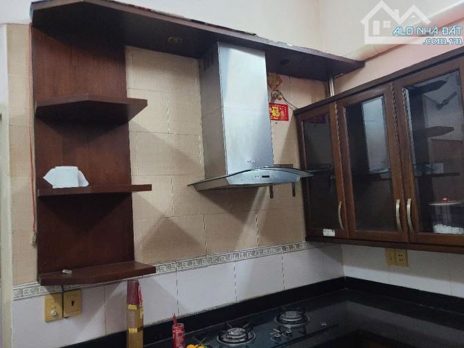 Nhà bán: đường Hải Thượng Lãng Ông. Q5. 3 tầng. Giá 9,2 tỷ - 1