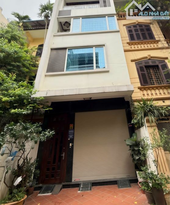 Bán nhà phân lô phố Nguỵ Như Kon Tum 55m2*4T, MT:4m, ngõ thông, oto tránh, sổ vuông,16tỷ. - 1