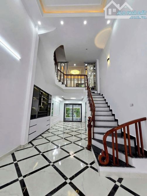 Bán nhà trung tâm Tứ Hiệp Thanh Trì 53m2 x 5 tầng giá 7,x tỷ sổ đỏ chính chủ đẹp như hình - 1
