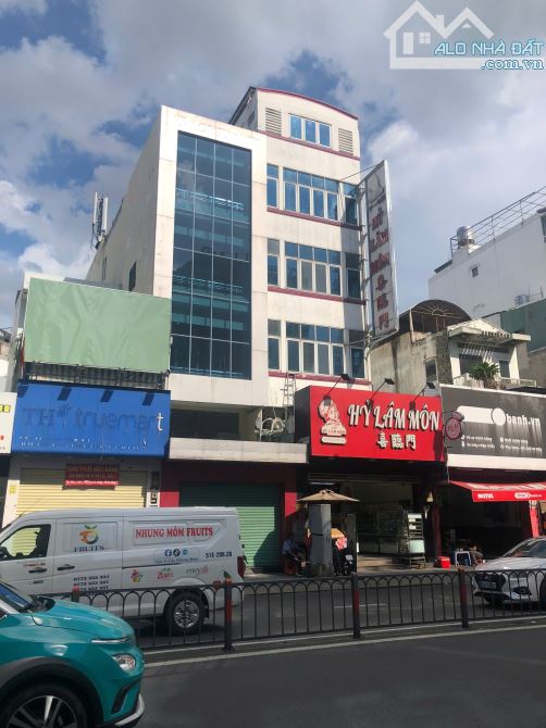 Mặt tiền Hoàng Văn Thụ-P4-Tân Bình. 4,4x24m 5 tầng có hẻm sau giá chỉ 32 tỷ thương lượng - 1