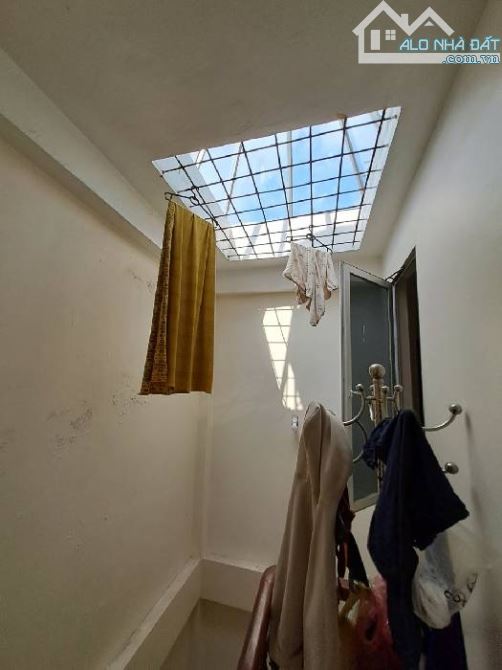 Bán nhà Ngọc Thuỵ dân xây , mặt tiền rộng , 20m ra ngõ oto tránh - 1