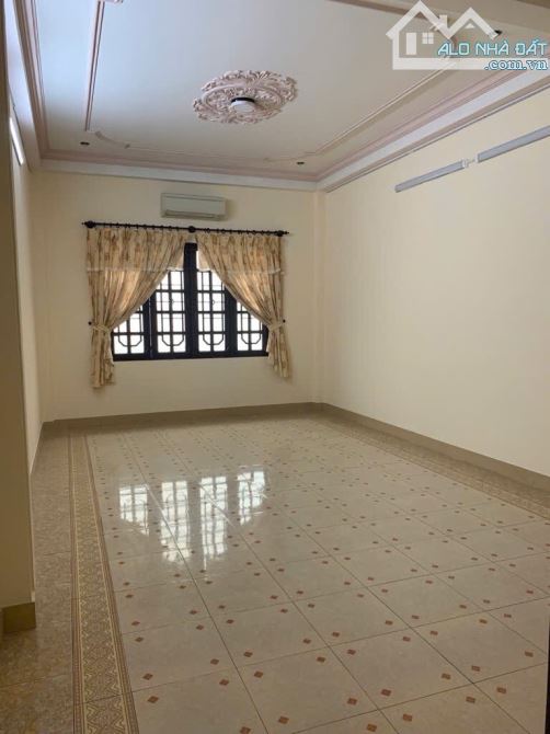 SIÊU PHẨM NHÀ ĐẸP NGAY BẠCH ĐẰNG - DT KHỦNG 94M2 - HẺM 8M XE HƠI VI VU - 1