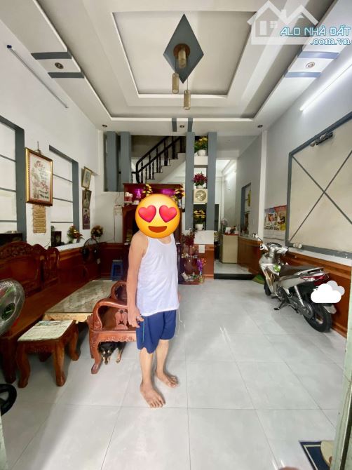 NHÀ 3 TẦNG CÒN MỚI VÀO Ở NGAY, 58M2, HXH, GẦN BÊN BỆNH VIỆN QUẬN 12 , CHỈ 4.45 TỶ TL - 1