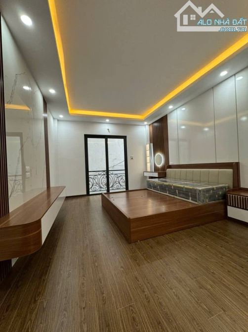Bán nhà Tả Thanh Oai 40m, 5 tầng, lô góc, 4.9 tỷ - 1