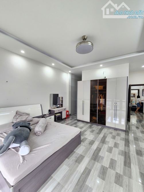 6Tỷ100__110m2 (5x22)__Nhà Mặt Tiền Kinh Doanh__KDC gần vòng xoay An Phú 1,5Km__có nội thất - 12