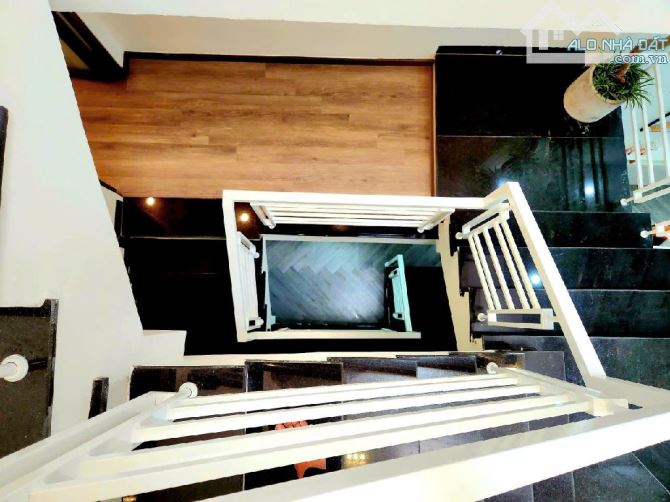 🔥🔥🔥Căn Hộ 3 Tầng Kiên Cố 6 Phòng Ngủ Vị Trí Trung Tâm Lê Độ - Doanh Thu Hơn 14Tr/Tháng - 2