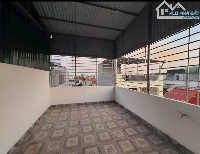 ĐẠI CÁT -BẮC TỪ LIÊM VIEW HỒ ,OTO 7 CHỖ ĐỖ CỬA 36 M 5 TẦNG 5,4 TỶ- Mt 3 , 5 m - 2