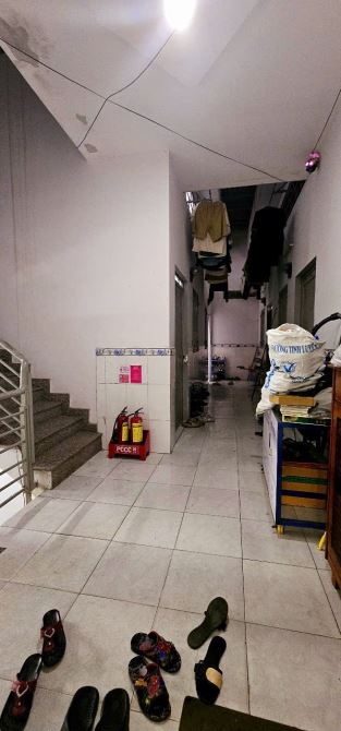 Gấp bán nhà Quận 9(cũ), gần Lã Xuân Oai, 3 tầng, dt 200m2, giá 12 tỷ. - 2