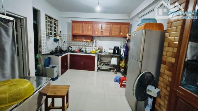 Gấp bán nhà Quận 9(cũ), gần Vincom Lê Văn Việt, giá 7.5 tỷ, 3 tầng, dt 70m2. - 2