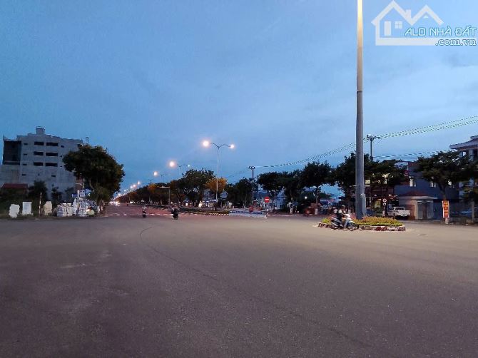 Bán lô đất 2400m2ngang 50m đường Trần Đại Nghĩa Ngũ Hành Sơn gần FPT - 2