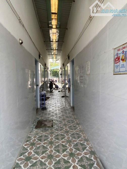 BÁN NHÀ TRỌ NGAY CHỢ LONG PHƯỚC - Q.9 DT: 750M2 ( 23 X 33 ) THU NHẬP 2TTR/TH - GIÁ 16 TỶ - 2