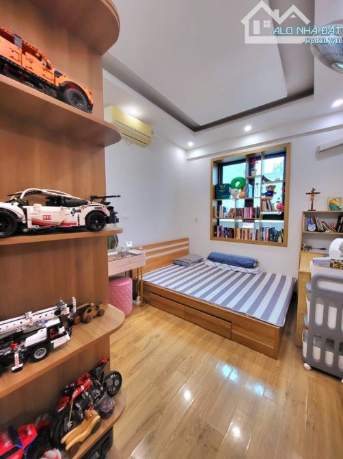 💥Bán Căn Chung Cư Tọa Lạc Trên Đường Nguyễn Chánh, DT 46m2, 2 PN, Giá 4.1 Tỷ. SĐCC - 2
