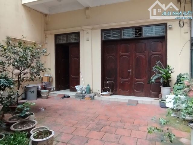 Bán đất mặt phố Dương Quảng Hàm, Cầu Giây. 173m², kinh doanh sầm uất, giá đầu tư 36.8 tỷ - 2