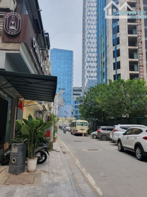 BÁN ĐẤT PHỐ LẠC LONG QUÂN – 94M² – MT5.2M – GIÁ 42.8 TỶ – 3 THOÁNG – VỈA HÈ – OTO