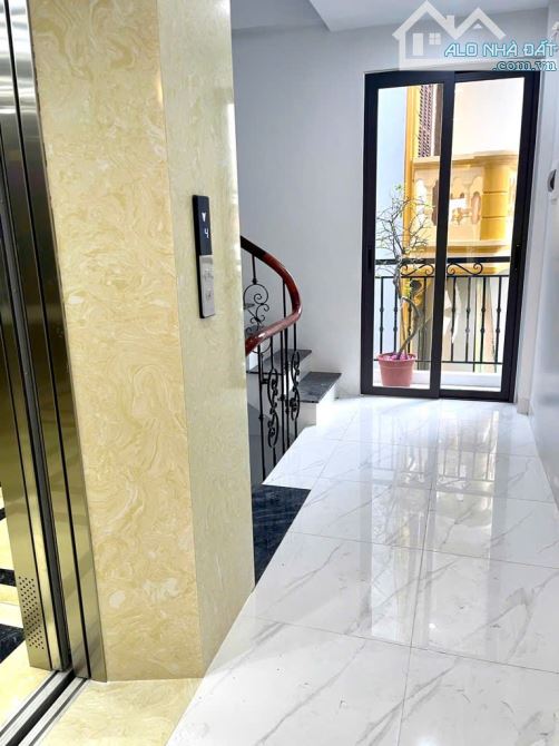 THANG MÁY, NHÀ ĐẸP AN DƯƠNG 50M2, Ô TÔ ĐỖ CỬA, SỔ VUÔNG ĐẸP, 2 THOÁNG - 2