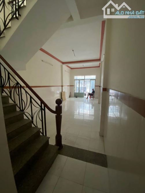 Bán nhà riêng 1 trệt 1 lầu, SHR, Thới Tam Thôn, Hóc Môn. Giá 1,1 tỷ - 2