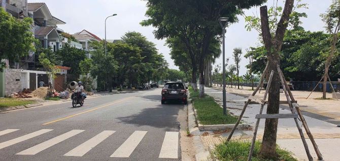 Chỉ 19,xTỶ! Có ngay LÔ ĐẤT LỚN ở gần SÔNG HÀN ĐÀ NẴNG và gần đg THĂNG LONG: 180m² =12 x 15 - 2