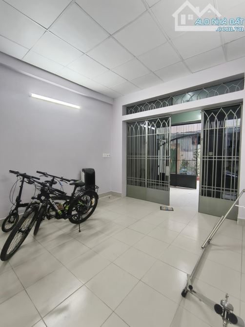 Nhà 2 tầng đường số 1 p16 GV- 65M2 (4x16)-3PN- 1 PN ở trệt - đang cho thuê- 5.65 tỷ - 2