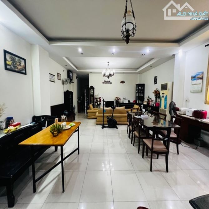 CHDV MẶT TIỀN KHUÔN VIỆT - 7.3MX37.5M - 5 TẦNG 249M2 - 27 PHÒNG - GIÁ 28.X TỶ - 2