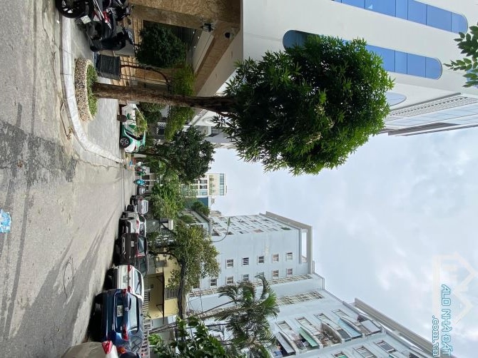 Bán toà nhà 200m2, 9 tầng mới đẹp Duy Tân, Dịch Vọng Hậu, lô góc. - 2