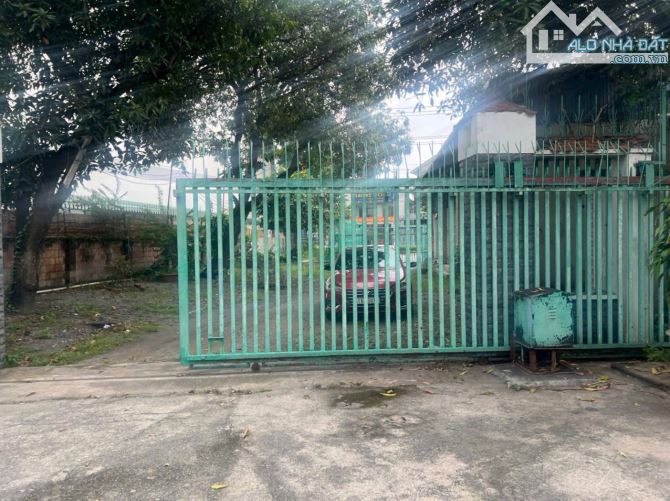 Đất MT QUỐC LỘ 13 : 5,500M2 Thổ cư 2100m2 ngang 27m - 2