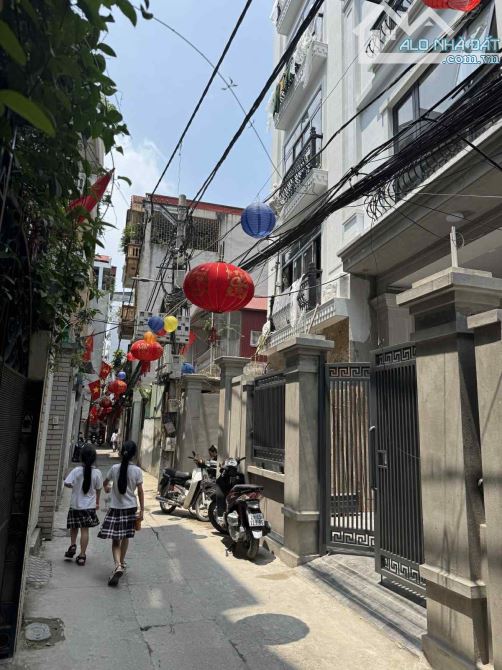 Bán Tòa căn hộ dòng tiền ngõ  Võng Thị Tây Hồ Diện tích 95m2, 8 tầng, MT 5,3m, giá 30 tỷ - 2