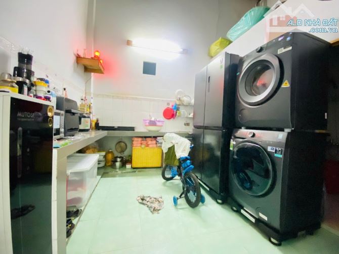Bán nhà cấp 4 kiên cố đường kiệt Trưng Nữ Vương dễ đi giá rẻ - 2