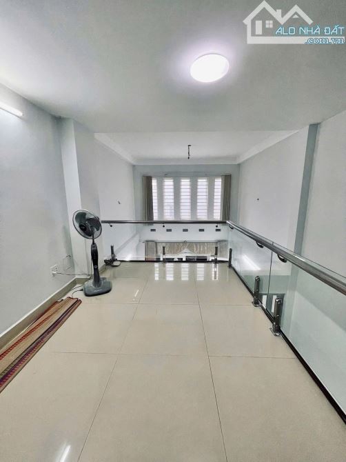 Chỉ 5.9 tỷ- NHÀ ĐẸP QUANG TRUNG-4x13-4 tầng BTCT-CN đủ - 2