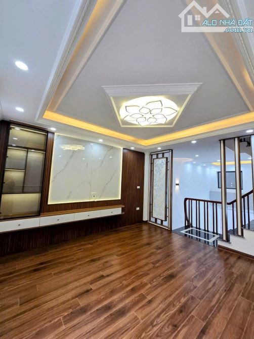 Bán nhà trung tâm Tứ Hiệp Thanh Trì 53m2 x 5 tầng giá 7,x tỷ sổ đỏ chính chủ đẹp như hình - 2
