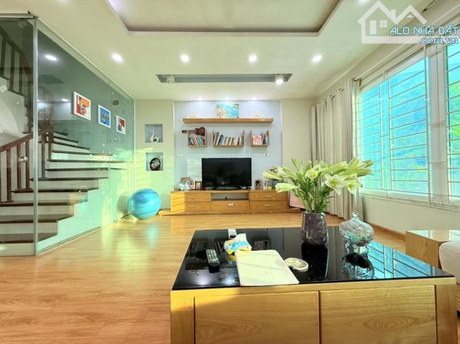 LÔ GÓC - Ô TÔ VÀO NHÀ - KINH DOANH - HÀNG XÓM VINSMART-  BẢO TÀNG  - 55m2 chỉ 7.x tỷ - 2