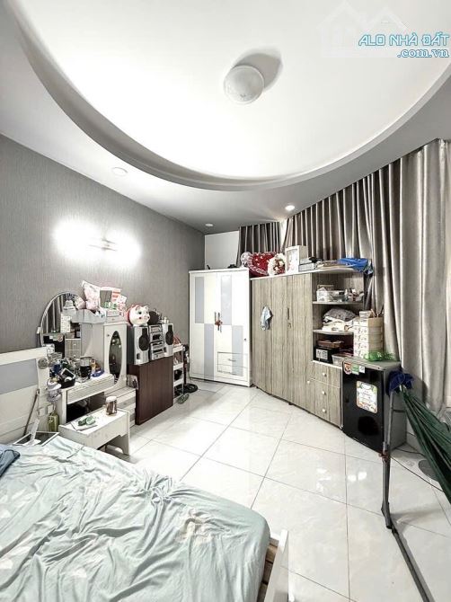 HXH TRƯỚC NHÀ 8M - LÔ GỐC 2MT - XE HƠI NGỦ - NGAY TRỤC HOÀNG HOA THÁM - 2