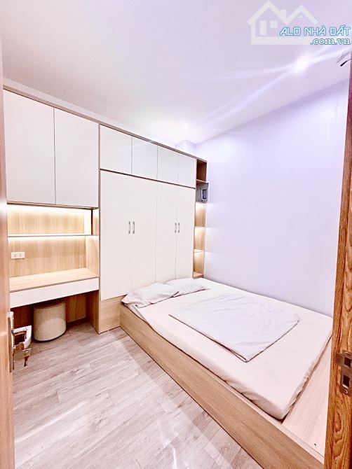 Bán nhà tập thể phố vũ Ngọc Phan thoáng sáng nhà đẹp ở ngay - 2