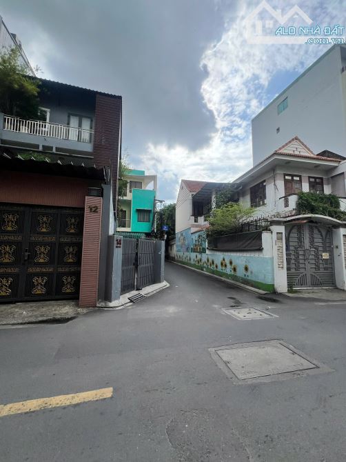 BÁN NHÀ, đường Đặng Văn Ngữ, Q. Phú Nhuận, Kc 1Trệt 4 lầu cao cấp  Dt:7 x 9m. Giá 15tỷ900 - 3