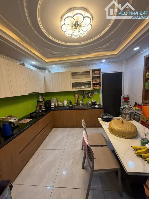 Nhà 5 tầng hẻm ô tô tránh, gần Sacombank Lê Trọng Tấn, 7.5 tỷ - 3