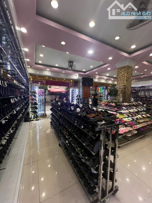 MẶT TIỀN SIÊU LỚN - YẾT KIÊU – P.9- Q.5 -DT: 8*8.1 (64.6M2) – 31 TỶ 6 - 3