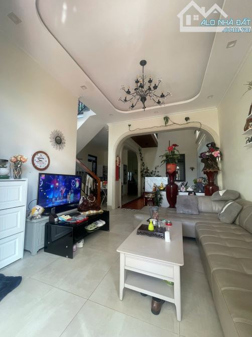 🏡CẦN BÁN CĂN NHÀ HỒ XUÂN HƯƠNG NGAY VƯỜN HOA ÁNH SÁNG –  ĐÀ LẠT - 9.5 TỶ - 3