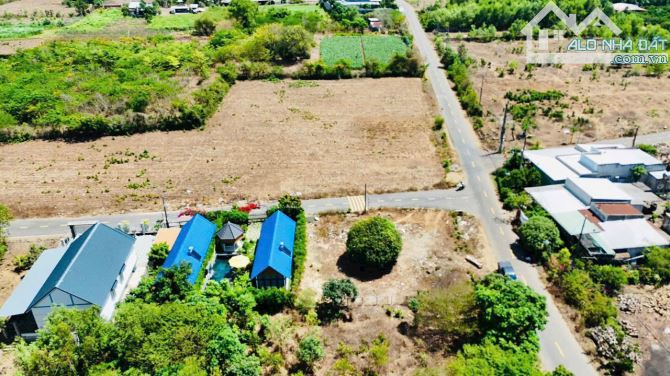 Bán lô đất đẹp - đường nguyễn Huệ-Phước Long Thọ,Long Đất - 490m2 sẵn 100m tc giá 1,55 tỷ - 3