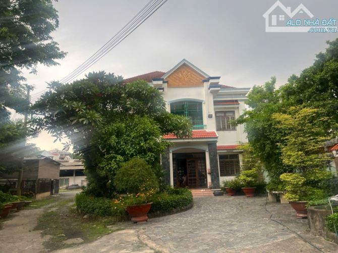 Đất MT QUỐC LỘ 13 : 5,500M2 Thổ cư 2100m2 ngang 27m - 3