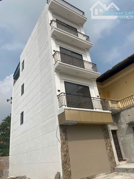 Ngã 3 Đông Mỹ, Thanh Trì. DT: 47m, nhà 4 tầng, 4 ngủ, giá:5.5 tỷ, gần Tái Định Cư Đông Mỹ - 3