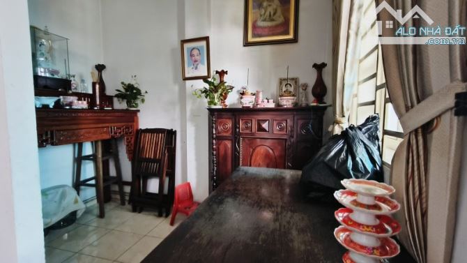 Gấp bán nhà Quận 9(cũ), gần Vincom Lê Văn Việt, giá 7.5 tỷ, 3 tầng, dt 70m2. - 4