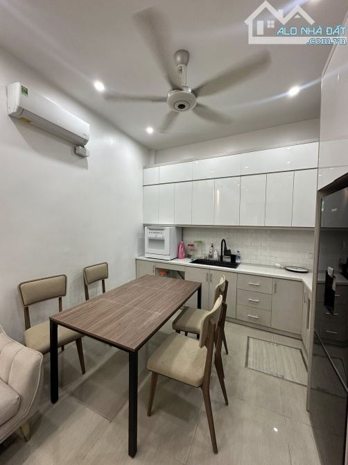 BÁN NHÀ HAI BÀ TRƯNG, THOÁNG TRƯỚC SAU, GẦN MẶT NGÕ THÔNG, 4 TẦNG TẶNG NỘI THẤT, SỔ ĐỎ ĐẸP - 4