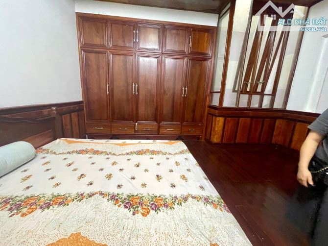 BÁN NGÀ 4 LẦU ĐƯỜNG NỘI BỘ TÔN ĐỨC THẮNG. DT:5,5x15M. GIÁ: 8,2 TỶ - 4