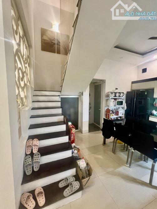 Bán Gấp Nhà Nguyễn Văn Cừ Siêu Hiếm 65m2-Mt 5m-hơn 11 tỷ-DÂN XÂY-FULL NỘI THẤT-NGÕ THÔNG - 4