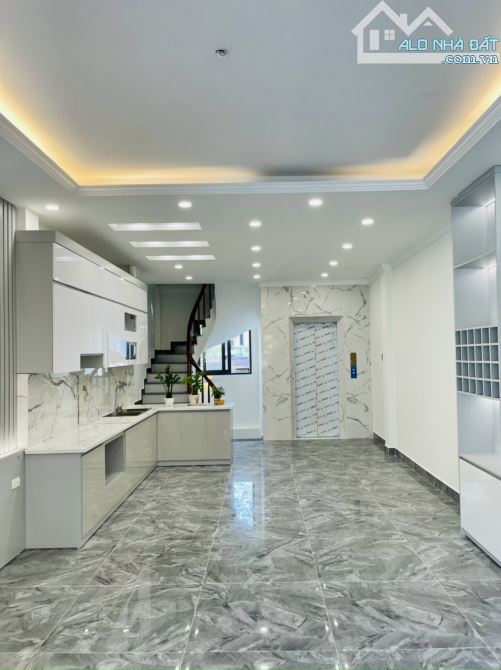 Bán nhà phố CÁT LINH gần ngã tư Văn Miếu Tôn Đức Thắng 44m2x7T THANG MÁYô tô đỗ cổng - 4